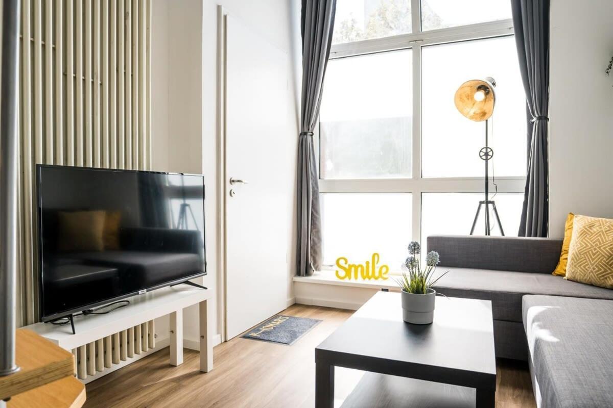 Industrial Loft In Berlin Mitte Apartment Exterior photo