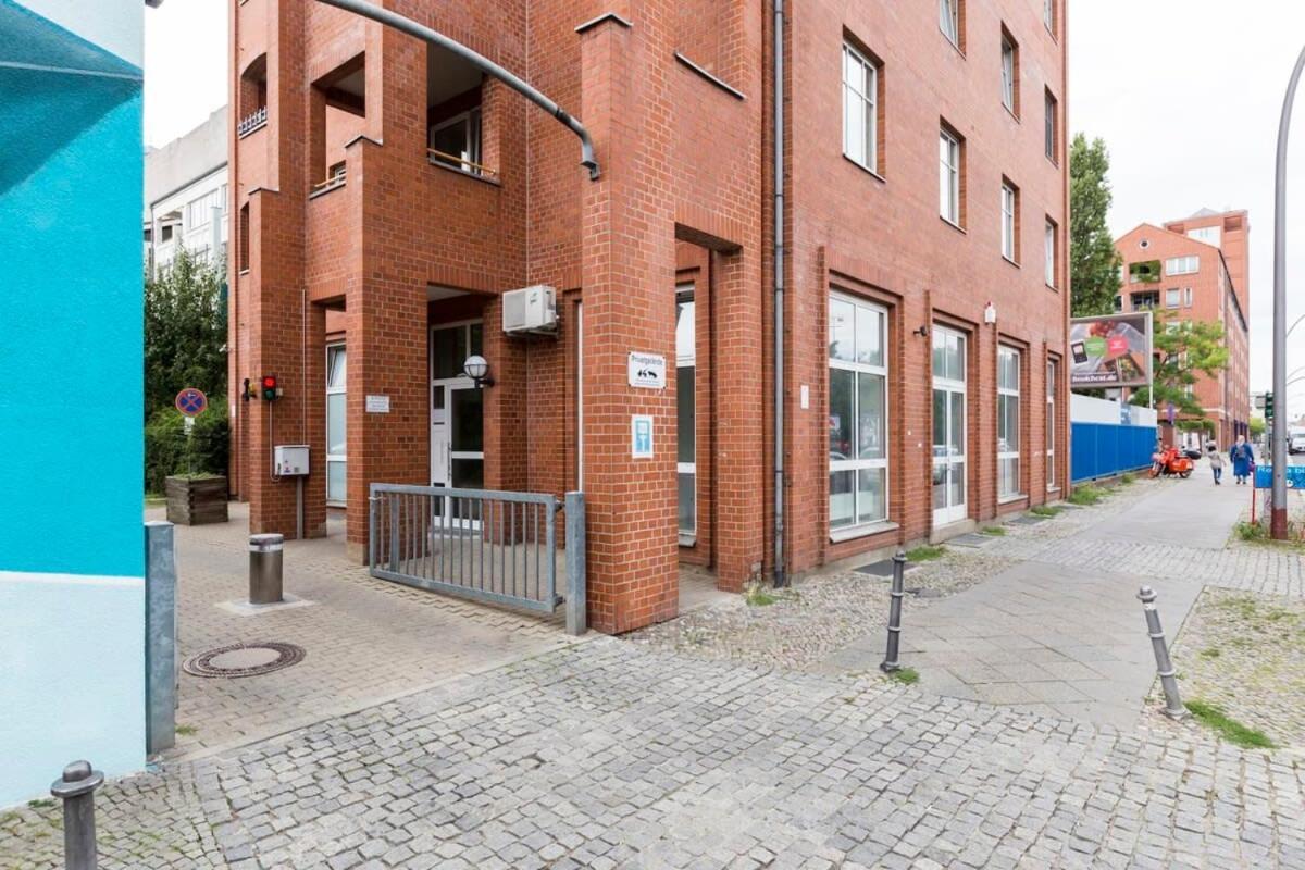 Industrial Loft In Berlin Mitte Apartment Exterior photo